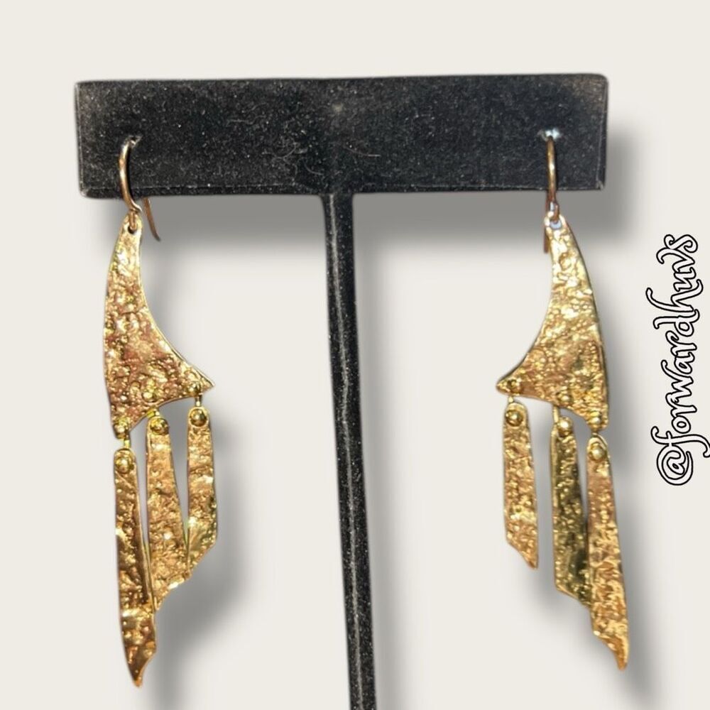 Gold-Tone Geometric Dangle Earrings – Hammered Finish – Abstract Modern - Picture 5 of 7